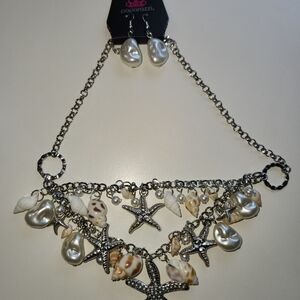 Paparazzi Silver and Cream Starfish Necklace Set
